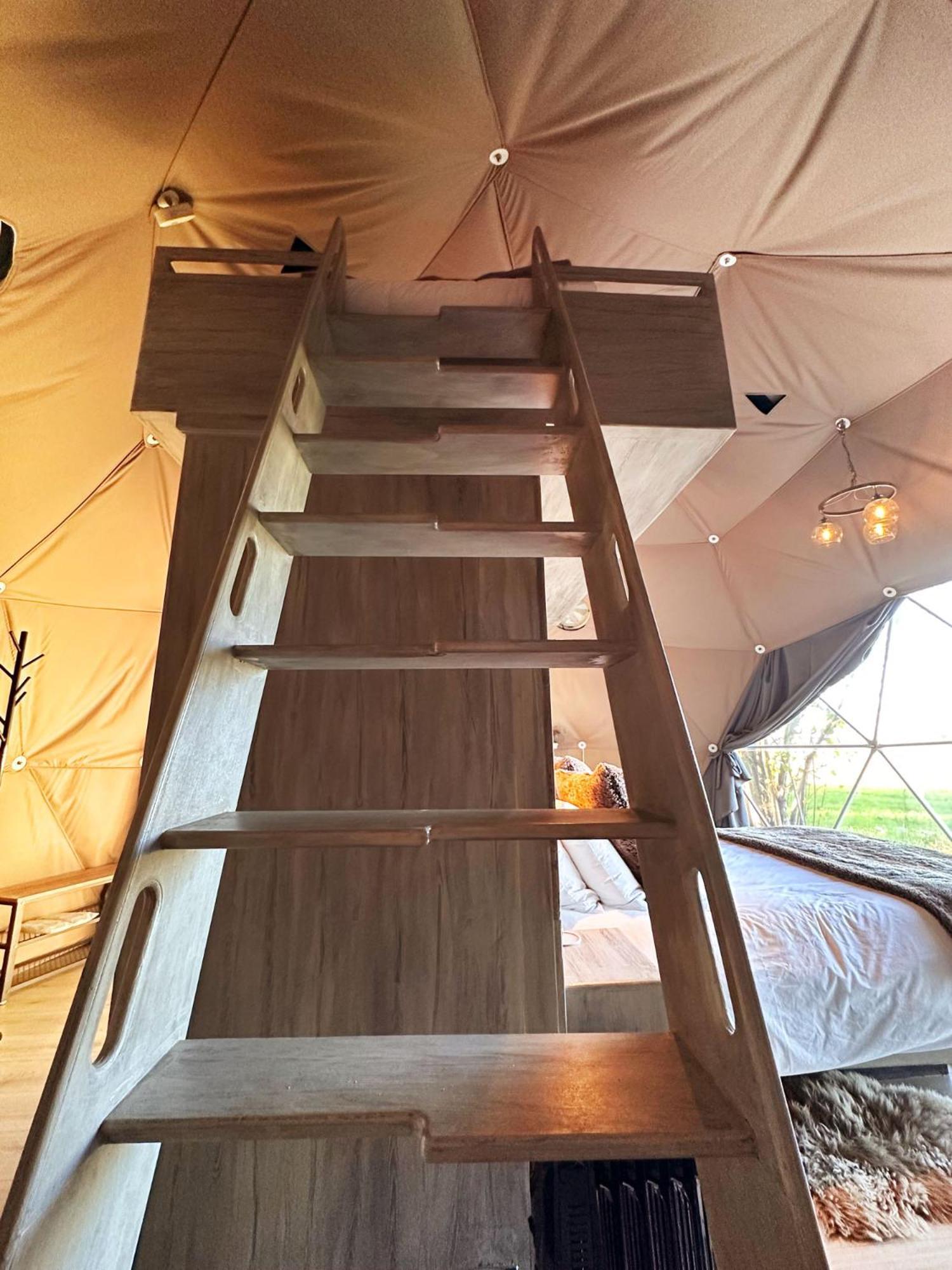 Lodge Luna Domes