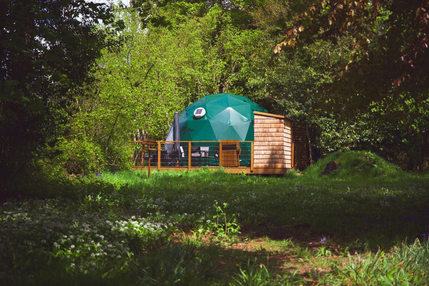 Luna Domes Lodge *