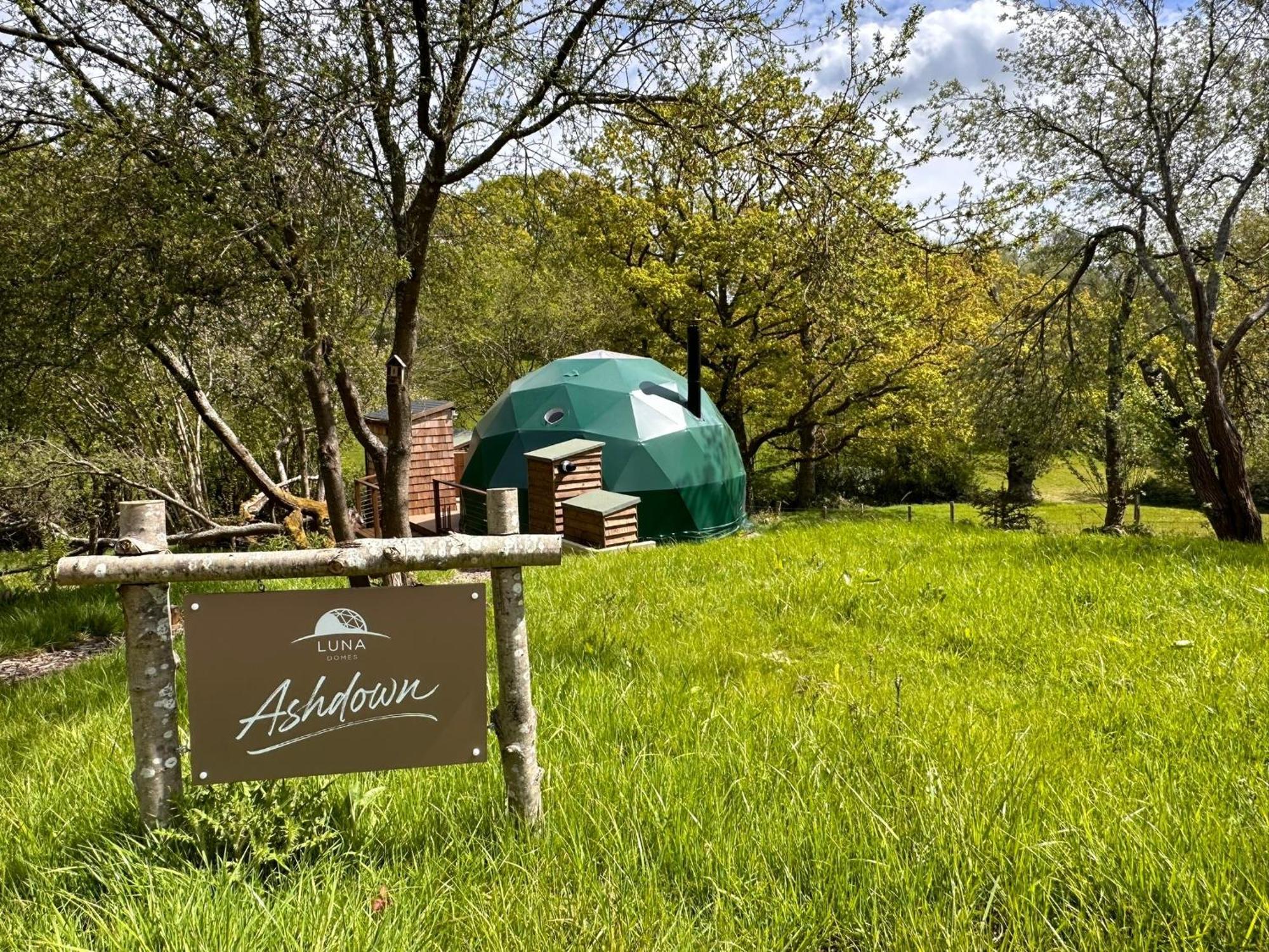 Luna Domes * Chiddingstone
