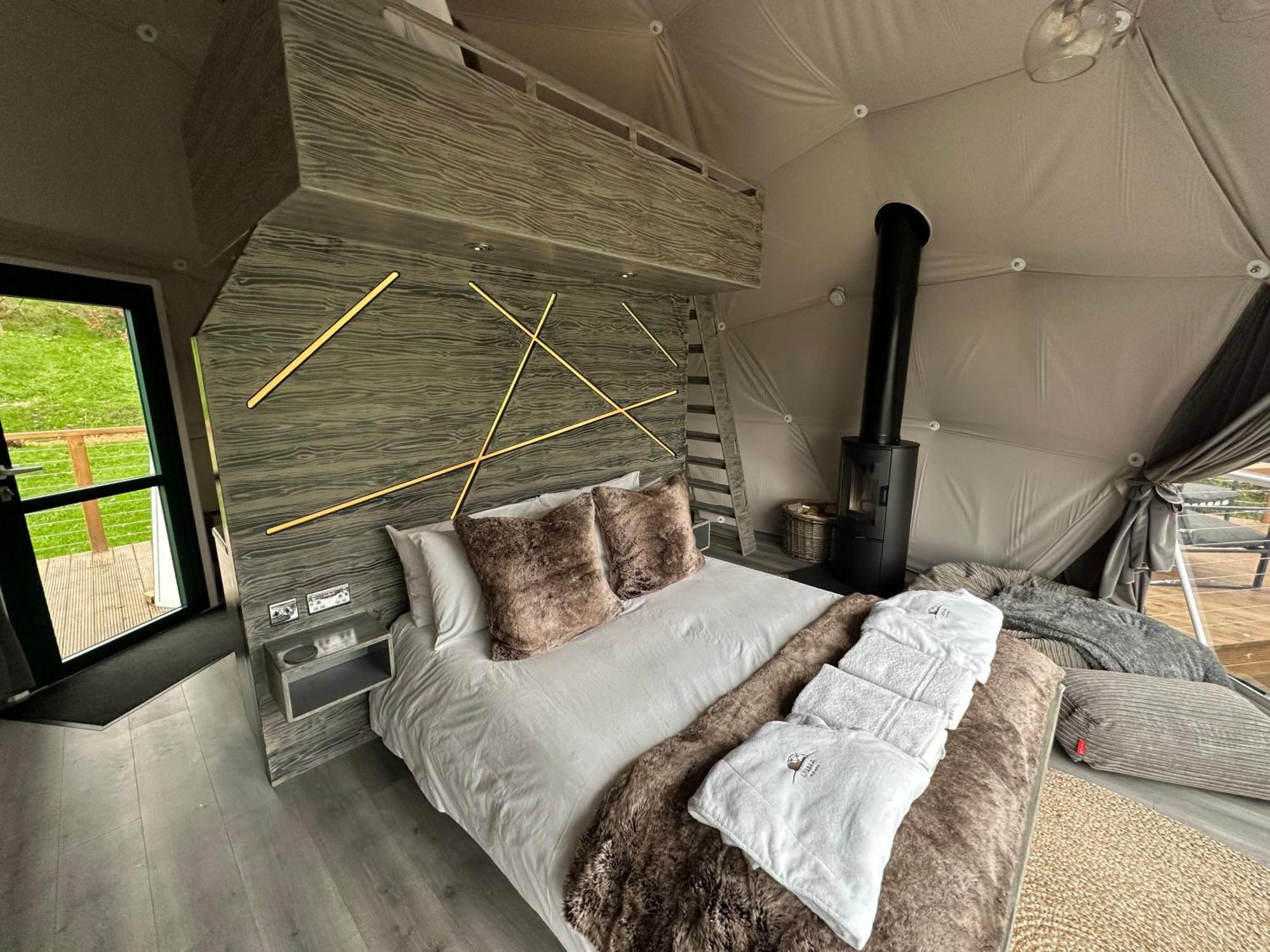 Luna Domes Chiddingstone