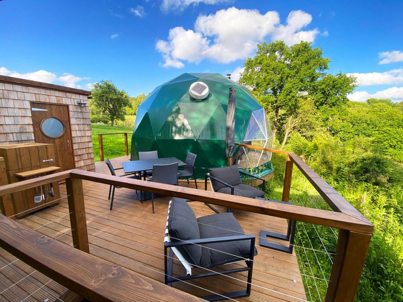 Lodge Luna Domes Chiddingstone