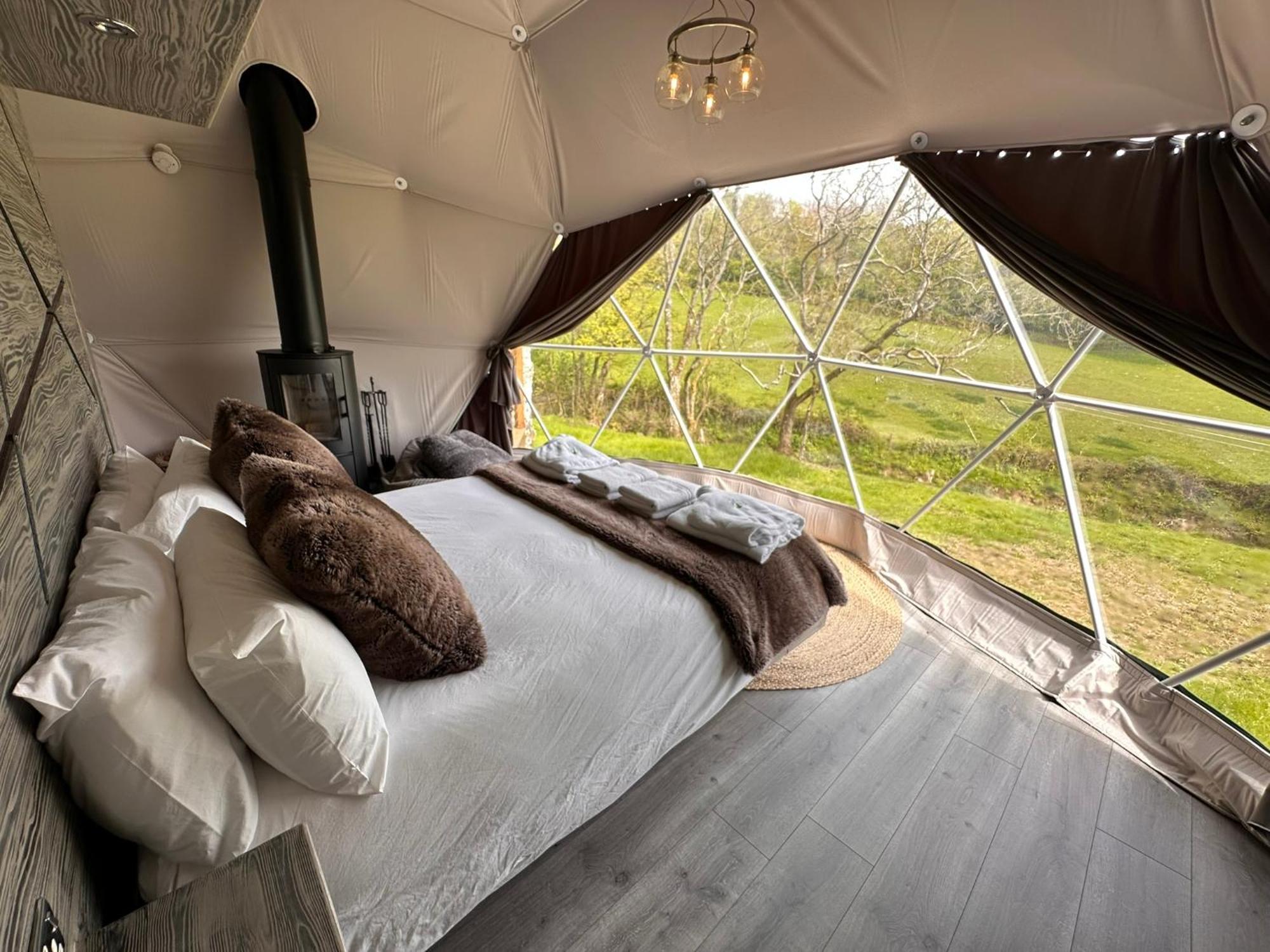 Luna Domes Chiddingstone